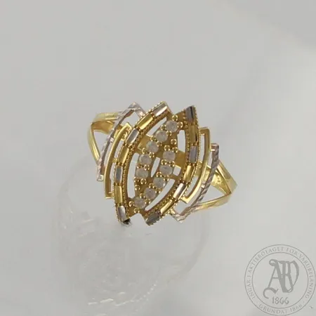 Kivisormus, koko 18, 750br, paino 2,2g 