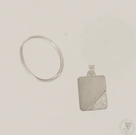 Viallisia koruja, 925, paino 8,5g