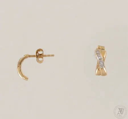 Timanttikorvakorut 6xn.0.005ct, korkeus 10mm, 585, paino 1,1g