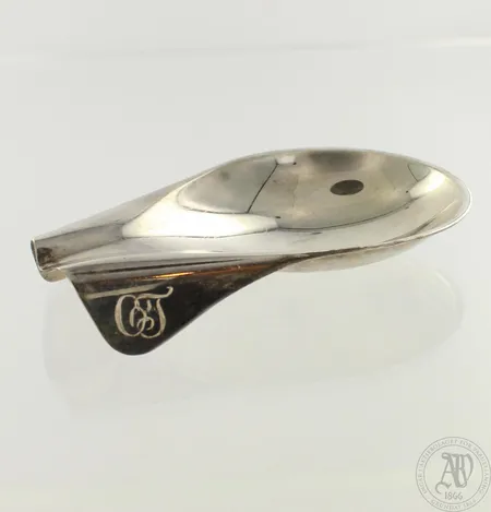 Tuhkakuppi, design Tapio Wirkkala, Kultakeskus, kaiverrettu, pituus 90mm, 916, paino 22,8g 