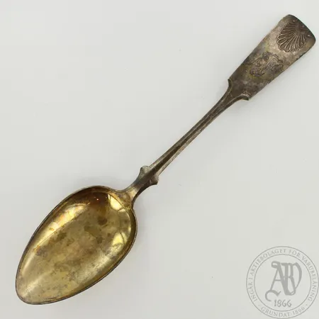 Tarjoilulusikka, Musla, kaiverrettu, pituus 255mm, 813, paino 73,3g 