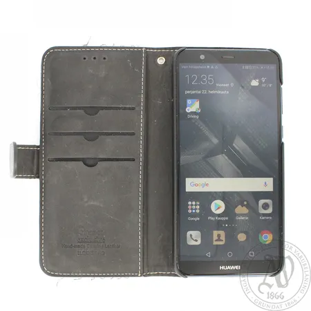 Puhelin Huawei P smart, laturi, nahkakotelo, kuulokkeet ja myyntilaatikko, takuuta voimassa 17.6.2020