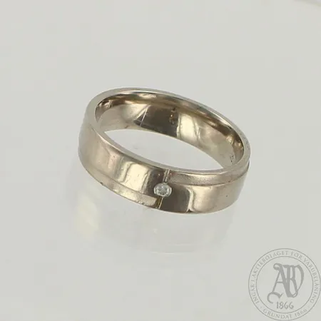 Timanttisormus 1xn.0.03ct, koko 18¾, 750 valkokulta, paino 8,8g