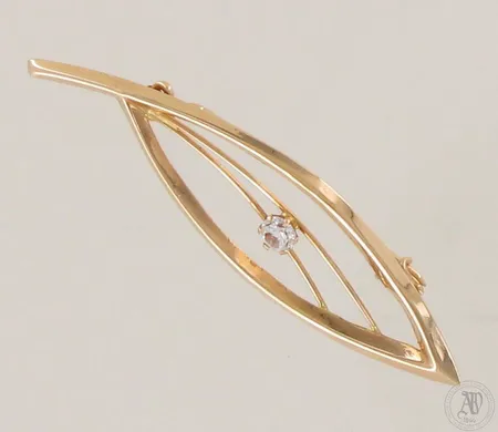 Kivirintaneula, leveys 42mm, 585br, paino 0,8g