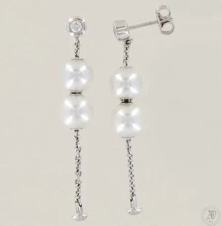 Helmikorvakorut timanteilla 2xn.0.09ct, Mikimoto, korkeus 45mm, 750br valkokulta, paino 5,4g