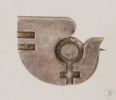 Rintamerkki, Aarikka, korkeus 19mm, 925, paino 3,8g