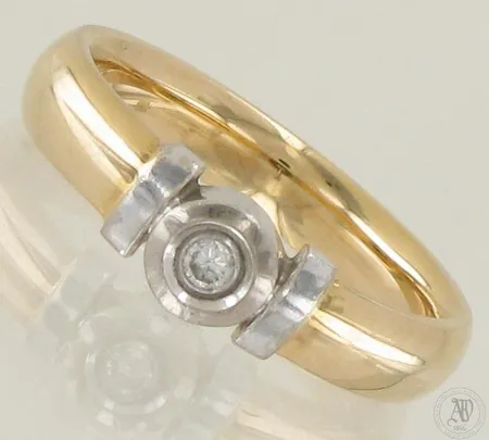 Timanttisormus 1xn.0.04ct, koko 18¼, 585 kelta- ja valkokulta, paino 6,0g