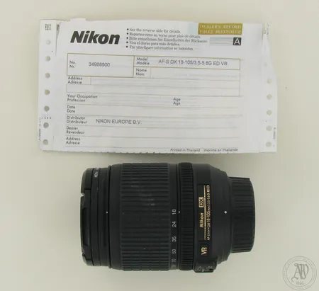 Objektiivi Nikon DX AF-S Nikkor 18-105mm 1:3.5-5.6 G ED, Hoya uv-suojus, lisätietoja: https://www.rajalacamera.fi/nikkor-af-s-18-105-vr-3-5-5-6-ed-g-objektiivi.html