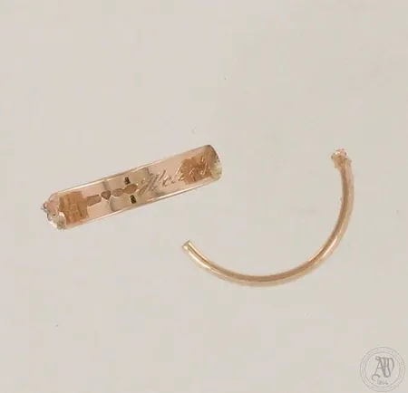 Viallinen sormus, 585, paino 2,8g