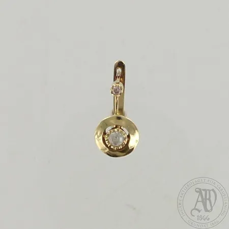 Pariton kivikorvakoru, korkeus 16mm, 585br, paino  2,4g