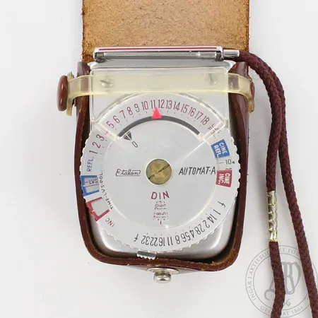 Valotusmittari Etalon Automat-A, made in Japan, nahkapussukka Lähetetään postipakettina.
