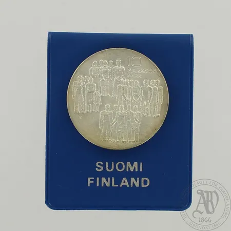 Juhlaraha, Itsenäinen Suomi 60 vuotta, nimellisarvo 10 mk, 1917-1977, 500, paino 21,9g 