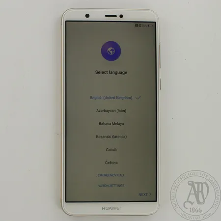 Älypuhelin Puhelin Huawei P smart Gold, uusi, myyntilaatikko, kuulokkeet ja laturi, ostokuitti 12.1.2019 Lähetetään postipakettina.