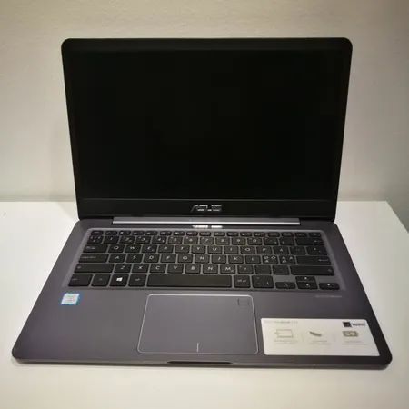 Kannettava tietokone, Asus Vivobook S14, S406UA-BM001, 14" LED-taustavalaistu Full HD -näyttö ,128 Gt SSD -tallennustila, ostokuitti 11.8.2018, laturi ja laatikko Lähetetään postipakettina.