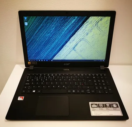 Kannettava tietokone, Acer Aspire 3 15,6", malli A315-21-42DP, Windows 10, AMD 2-ydin A4-9120, 4Gt DDR4, 256Gt SSD, laturi. Lähetetään postipakettina.