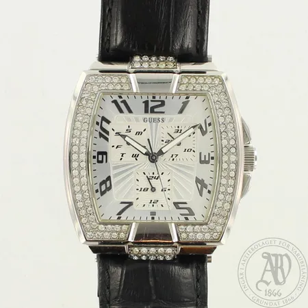 Teräsrannekello Guess,  W14515L2, taulun Ø 38mm,  Quartz: paristo loppumaisillaan, nahkaranneke