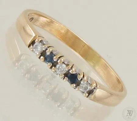 Sinisafiirisormus timanteilla 3xn.0.02ct, koko 18½, 585br, paino 2,3g