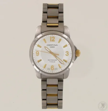 Teräsrannekello Certina 1888 DS Podium Titanium, taulun Ø38mm, hihnan pituus 175mm, quartz, pientä käyttökulumaa