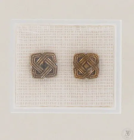 Korvanapit, Kalevala Koru, mitat 9x9mm, pronssia