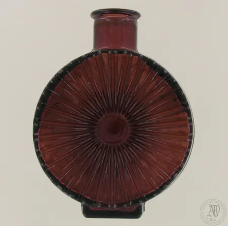 Aurinkopullo 1/4, Riihimäen lasi, design Helena Tynell, korkeus 125mm, väri lila