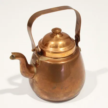 Kuparipannu, Peltiteos Oy, korkeus 110mm, 0,5L  Lähetetään postipakettina.