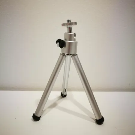 Jalusta Hama, korkeus 155mm Lähetetään postipakettina.