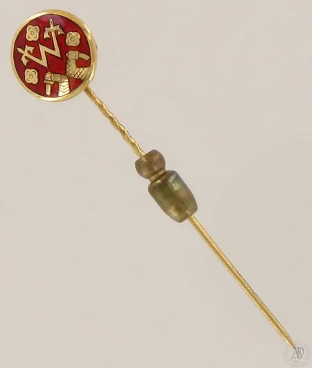 Emaloitu rintaneula, numeroitu, korkeus 53mm, lukko metallia, 585br, paino ilman lukkoa 1,7g