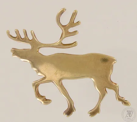 Kullattu hopearintaneula riipuslenkillä, design INARI, leveys 50mm, 925, paino 9,6g