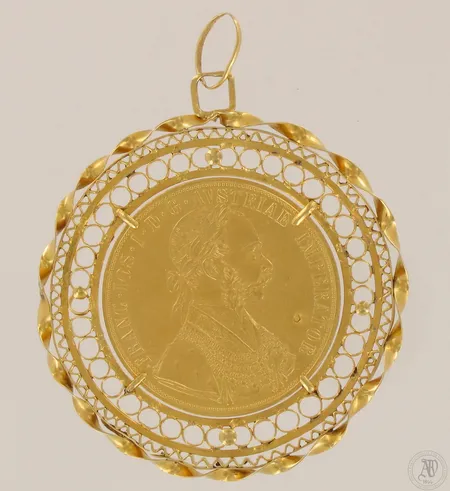 Riipus kultarahalla, 1915 Austria Gold 4 Ducat, Ø 63mm, 750, paino 25,3g
