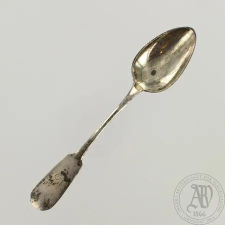 Kahvilusikka, kaiverrettu, pituus 130mm, 813, paino 15,0g 