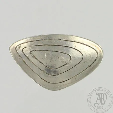 Rintaneula, leveys 40mm, 830, paino 5,2g 