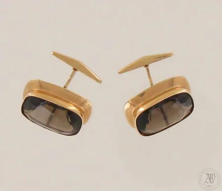 Kivikalvosinnapit, hieman käytön jälkiä, mitat 14x18mm, 585br, paino 7,2g