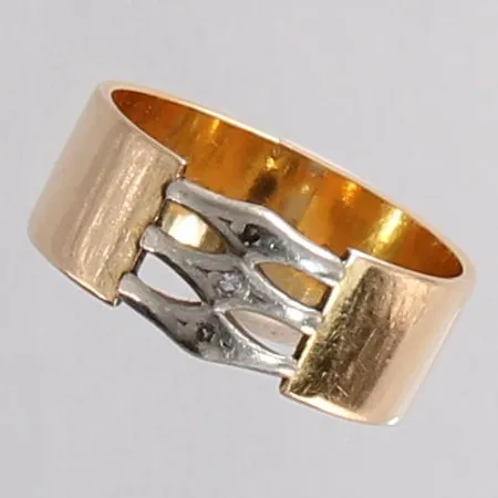 Timanttisormus 3xn.0.005ct, koko 19, kaiverrettu, 750, paino 7,1g