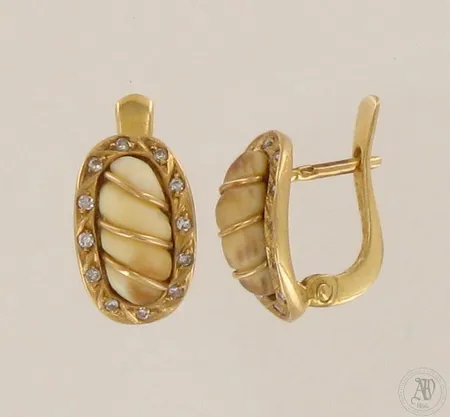 Vialliset kivi/luu korvakorut timanteilla 24xn.0.005ct, 585br, paino 4,0g