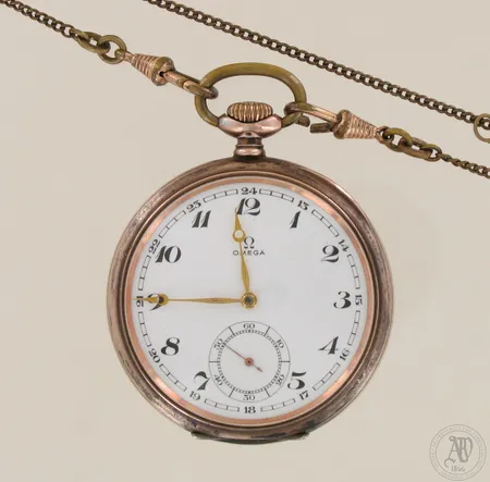 Hopeinen taskukello Omega, 21-kivinen, koneisto 8883602, 9570350, kaiverrus takakannessa, huollon tarpeessa, kellonperät metallia, 800br, paino 118,4g