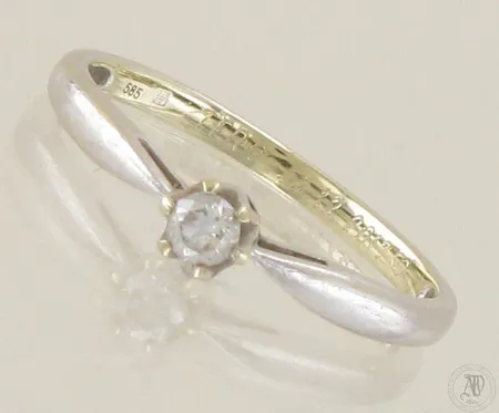 Timanttisormus 1xn.0.10ct, kaiverrus, koko 17¼, 585 valkokulta, paino 1,7g