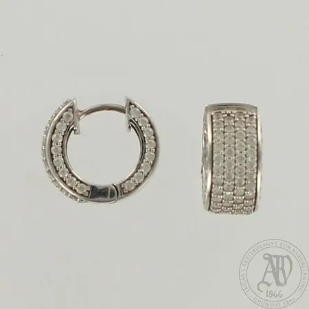 Kivikorvakorut, korkeus 15mm, 925br, paino 7,6g 