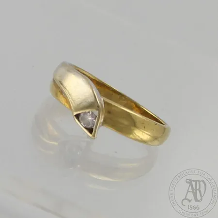 Timanttisormus 1xn.0.08ct, koko 17½, 750 kelta- ja valkokulta, paino 4,6g
