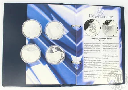 Neljä hopeamitalia, Monetan Hopea-aarre: Suomen itsenäistyminen, Suomen Talvisota, Säätyjen vala Porvoon valtiopäivillä ja Routavuodet 1899-1905, 925, paino 104,0g, Monetan todistukset ja puulaatikko