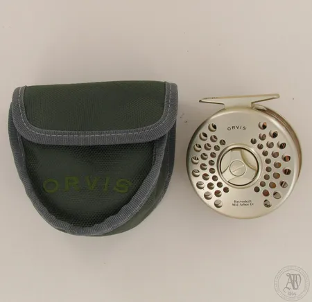 Perhokela Orvis Battenkill Mid Arbor IV ja säilytyskotelo. 