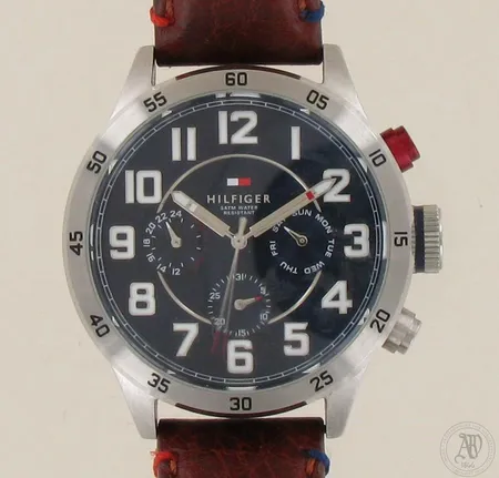 Teräsrannekello Hilfiger nahkarannekkeella, chronograph, quarz, Ø 50mm, pituus 170-230mm. 