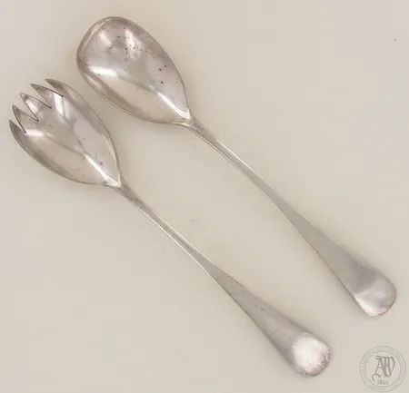Salaattiottimet, pituus 26cm, käytön jälkiä, Englanti, hopeoitua terästä.