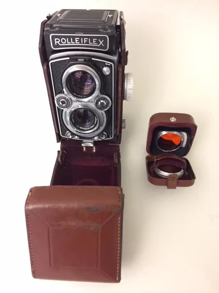 Kamera, Rolleiflex, Franke & Heidecke, korkeus 140mm. Vaatii kunnostusta.  Lähetetään postipakettina.