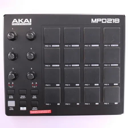 MIDI-ohjain, Akai MPD 218, usb kaapeli ja ostokuitti (24.11.2016) Lähetetään postipakettina.