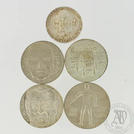 Viisi juhlarahaa, nimellisarvo 105 markkaa, Suomi, 500, paino 116,9g 