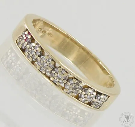 Timanttisormus 49xn.0.005ct, koko 18½, 585, paino 3,9g