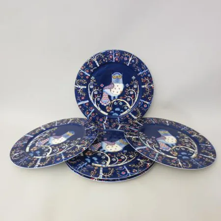 Viisi lautasta Iittala, Taika, Ø 30cm Ota yhteys panttilainaamoon kuljetusmaksusta sopimiseksi.