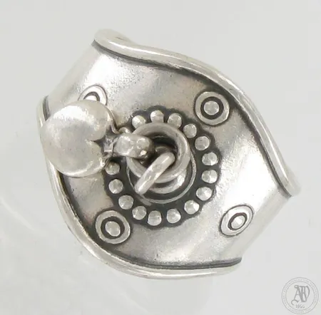 Sormus Kalevala Koru, Sydän sormus, koko 18, 925, paino 8,3g