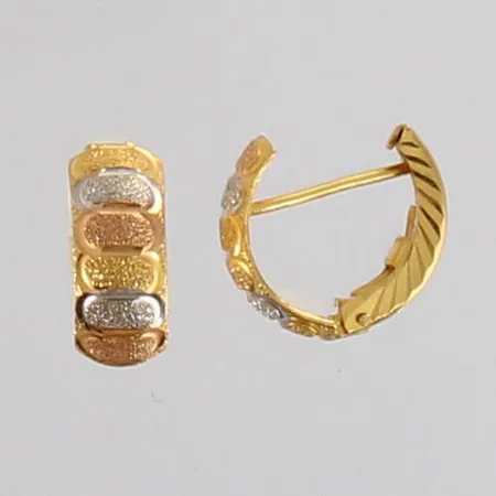 Korvakorut, korkeus 13mm, 900 kelta-valko ja punakulta, paino 2,9g