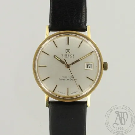 Kultarannekello Tissot visodate, automaatti, Seasar seven, kaiverrettu, lasissa naarmuja, Ø 34mm, säätönuppi ei ole alkuperäinen, nahkaranneke kulunut, 585br, paino 36,0g 